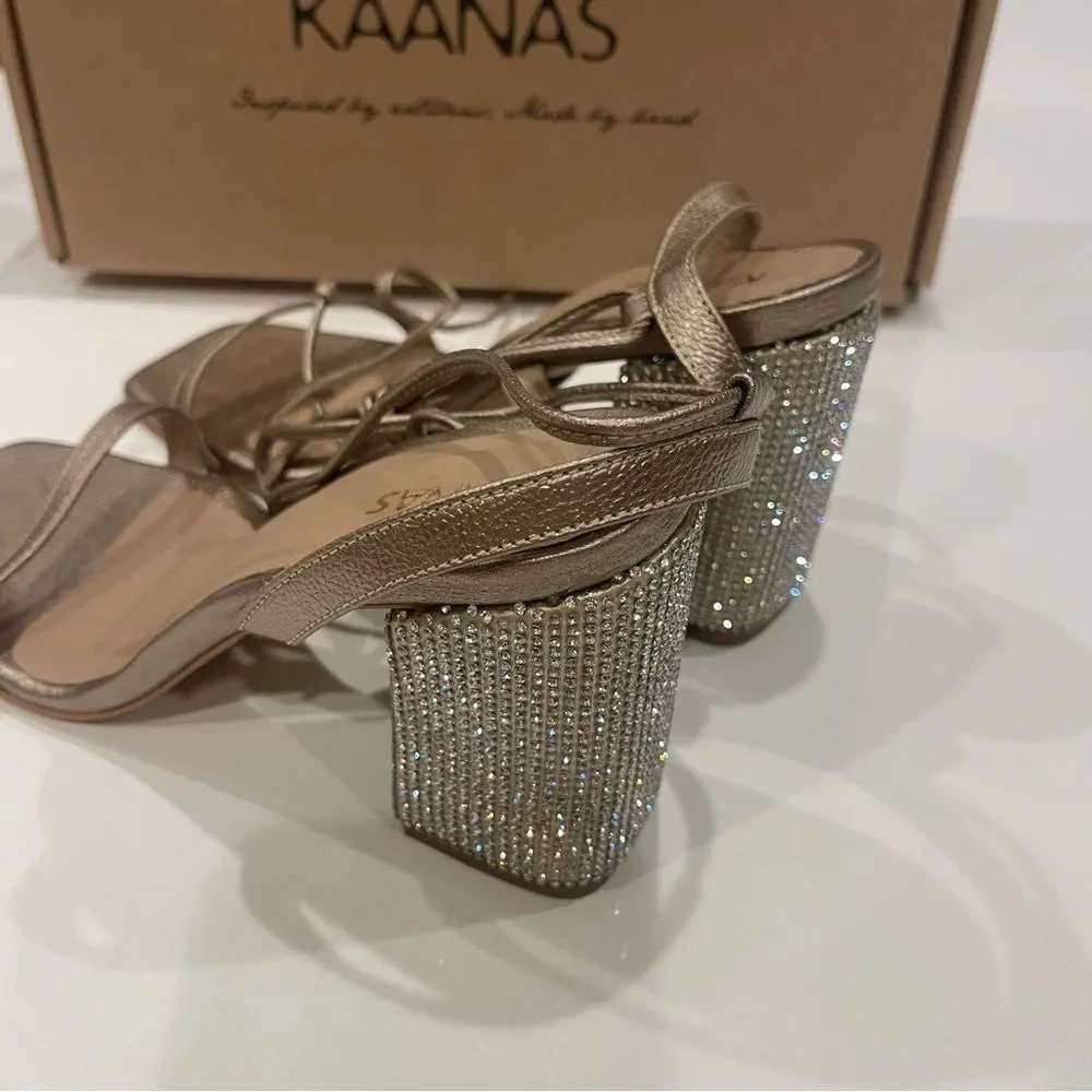 Kaanas Canary Block heel Silver Sandal Size 8 New in box - Picture 2 of 7